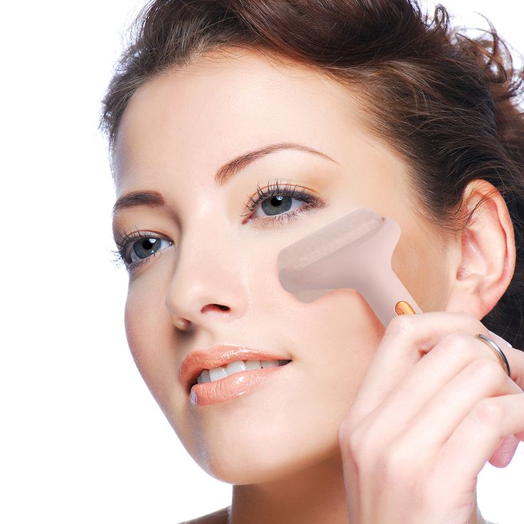 Experience the ultimate relaxation and rejuvenation with our Ice Face Roller.